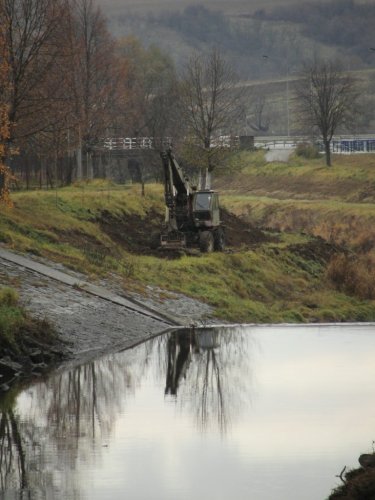 Rekonstrukce břehu řeky Olšavy - 2.11.2006